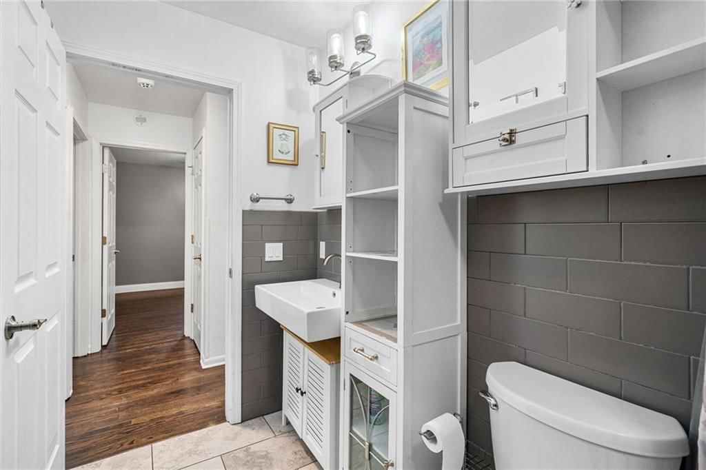 5321 N Richmond Avenue — photo 23