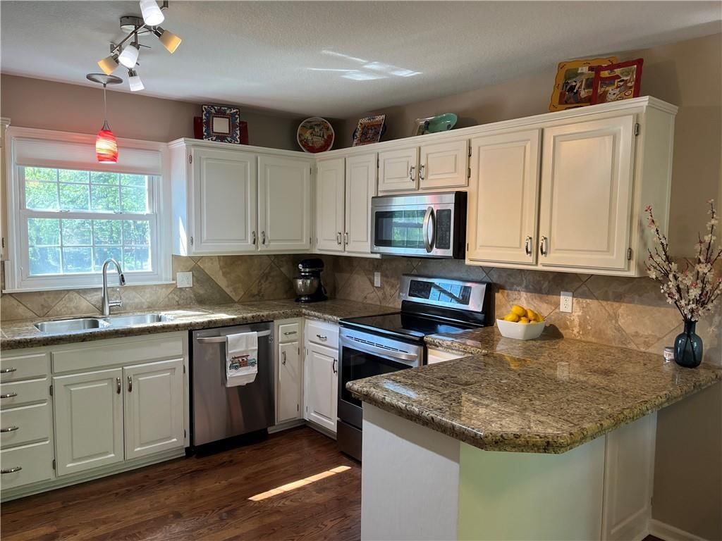 12009 S Hagan Street — photo 4