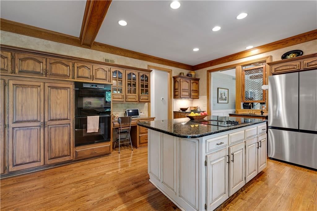 13845 Hadley Street — photo 17