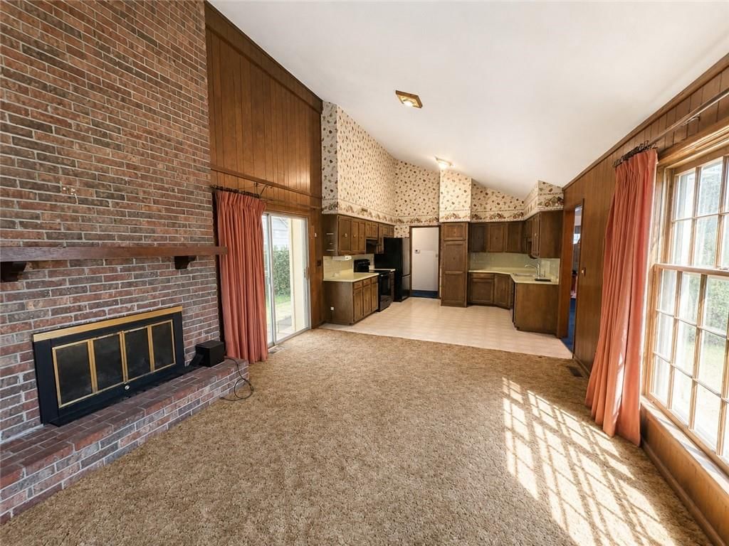 802 S 10th Street — photo 2