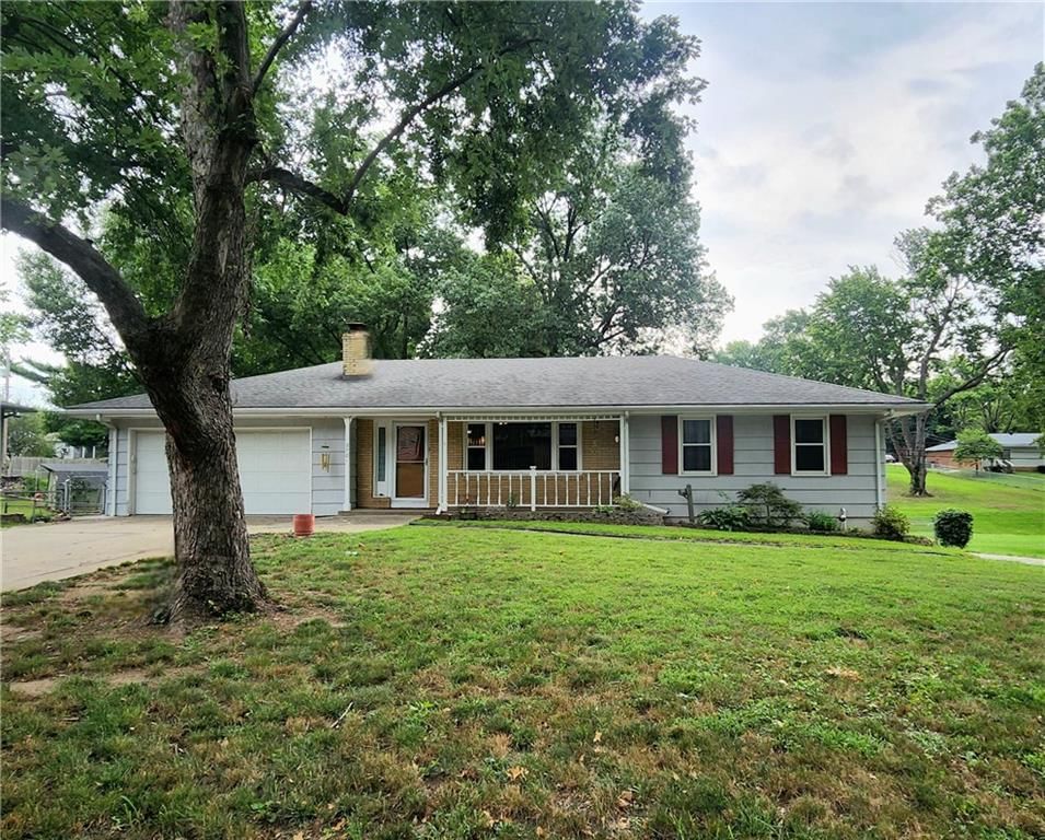 2701 S Maybrook Avenue — photo 1
