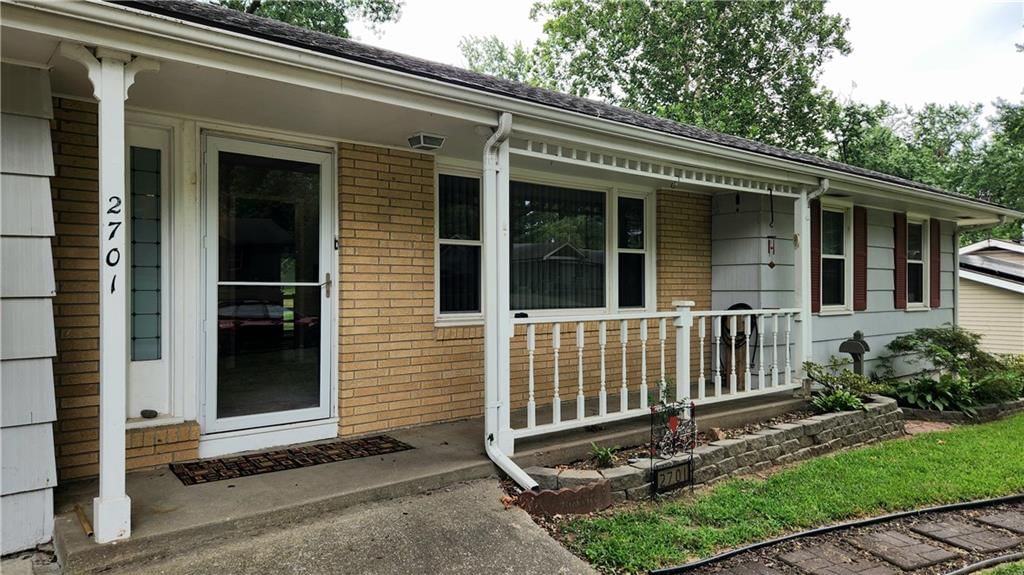 2701 S Maybrook Avenue — photo 3