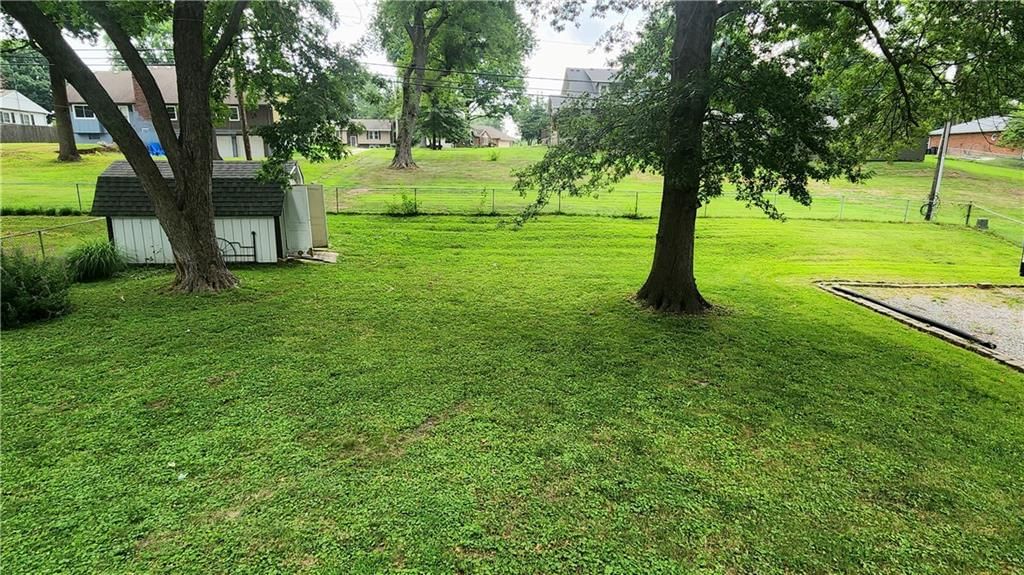 2701 S Maybrook Avenue — photo 50