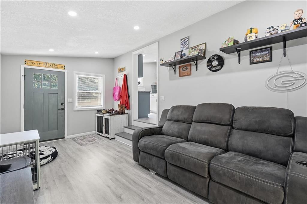 1018 S Appleton Avenue — photo 7