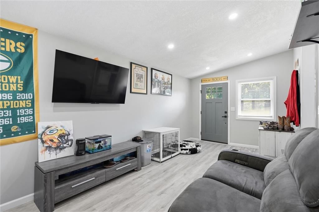 1018 S Appleton Avenue — photo 8