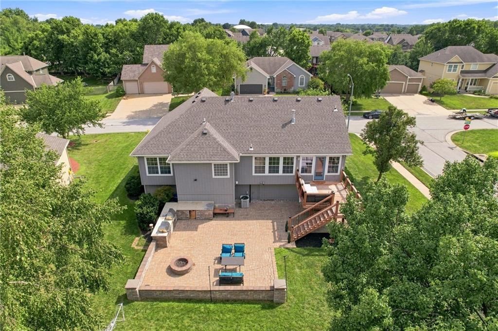 Photo 40 of 41 - 806 SW 34th Terrace, Lee's Summit, MO 64082