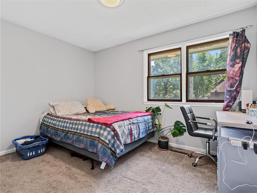 402 Clinton Street — photo 11