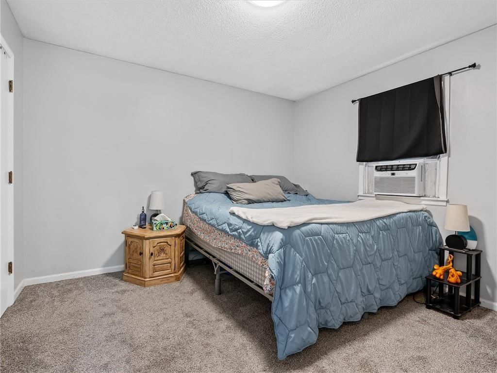 402 Clinton Street — photo 13