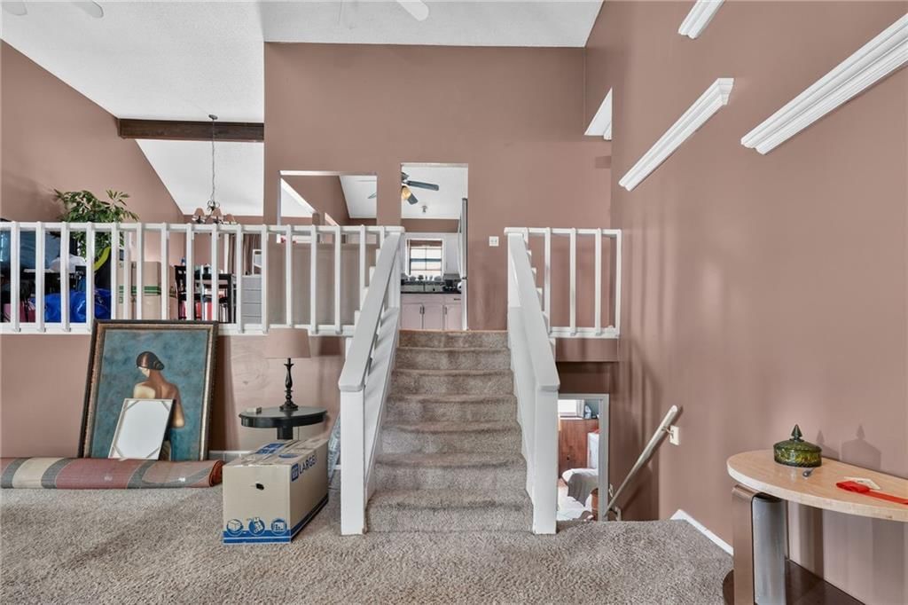 110 E Nelson Circle — photo 3
