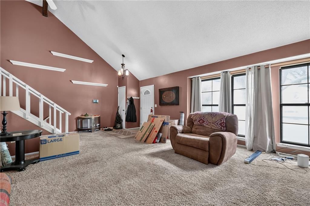 110 E Nelson Circle — photo 6