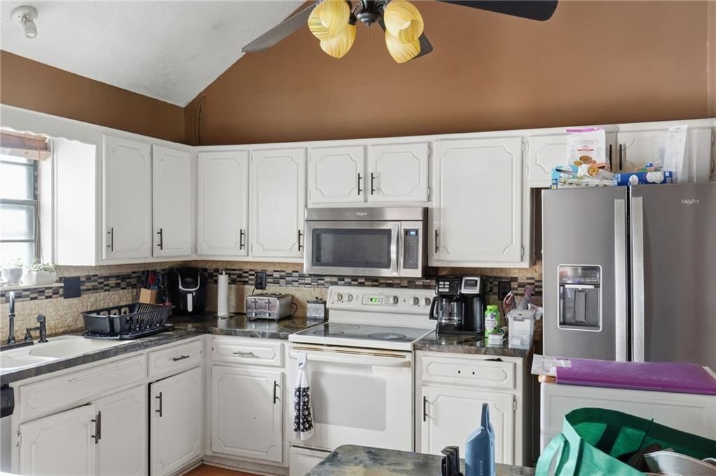110 E Nelson Circle — photo 10