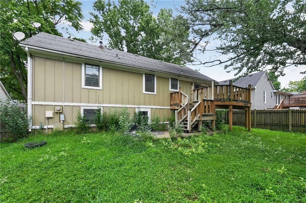 110 E Nelson Circle — photo 26