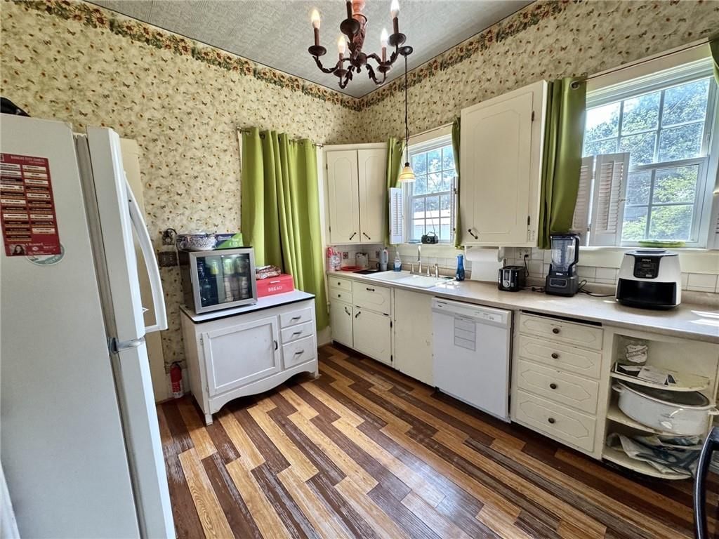 200 S Moulton Street — photo 24