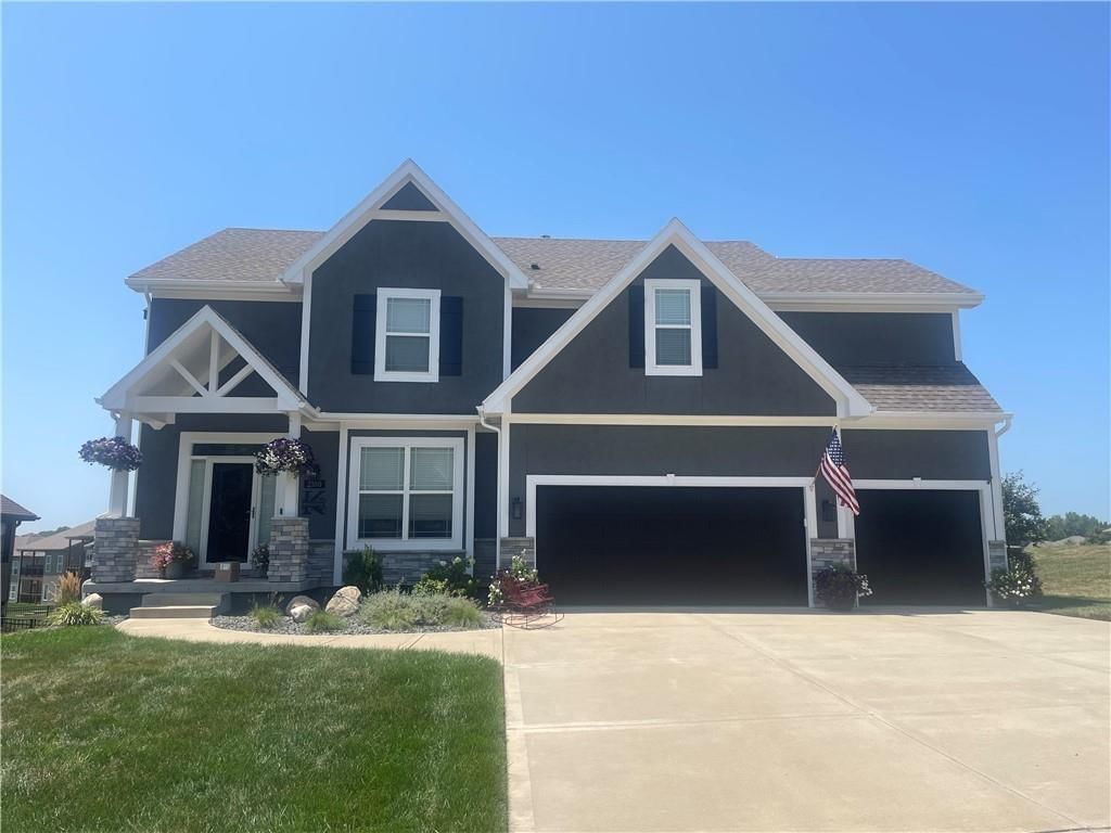 2100 Prairie Creek Drive — photo 1