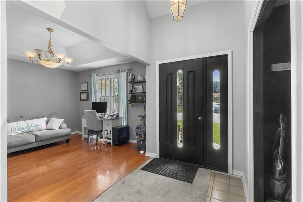6516 Rosehill Road — photo 4