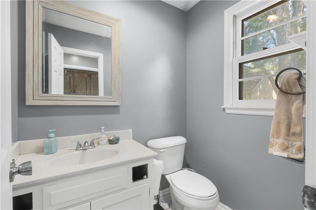 6516 Rosehill Road — photo 23