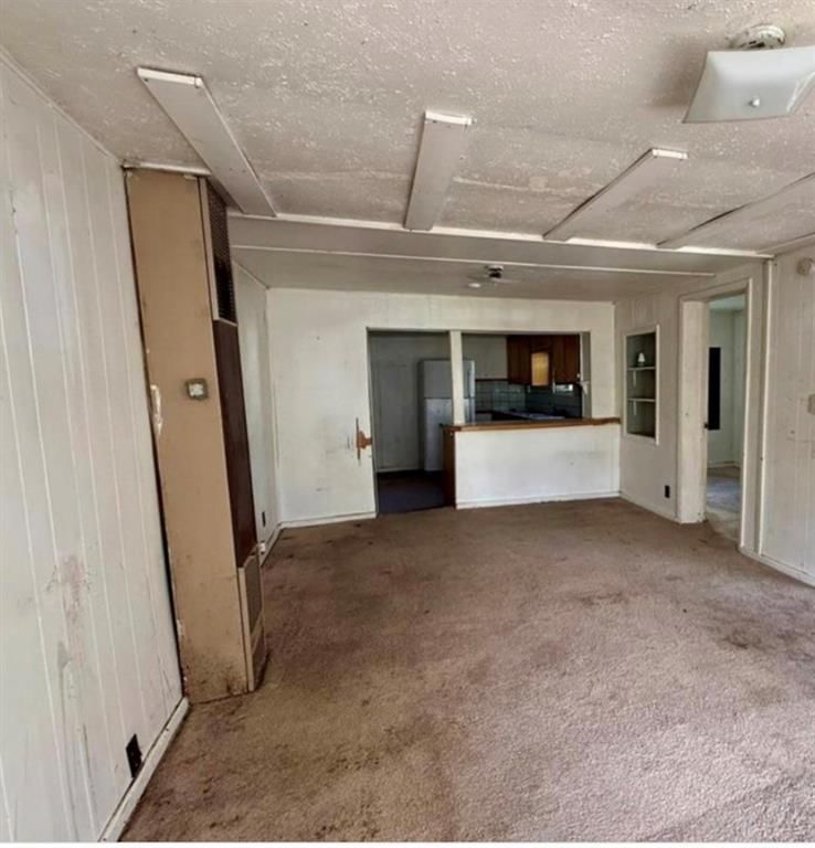 215 W 3rd Street — photo 3