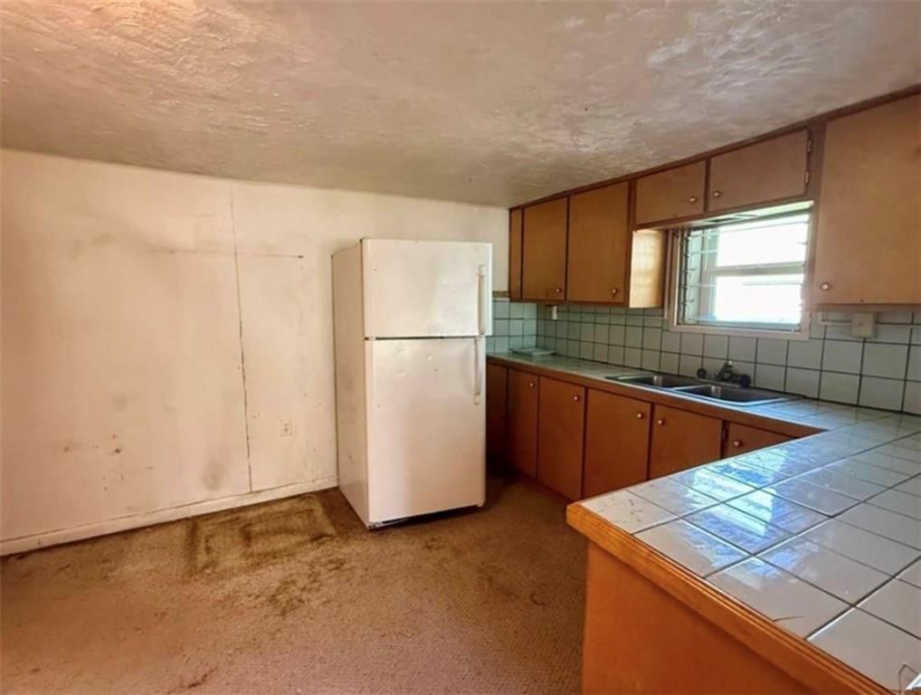 215 W 3rd Street — photo 4