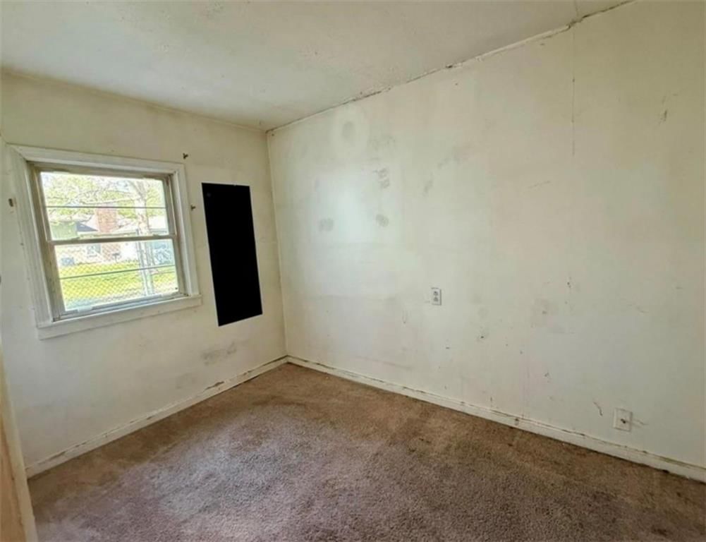 215 W 3rd Street — photo 8