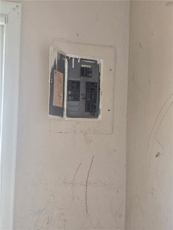 809 W Lexington Street — photo 8