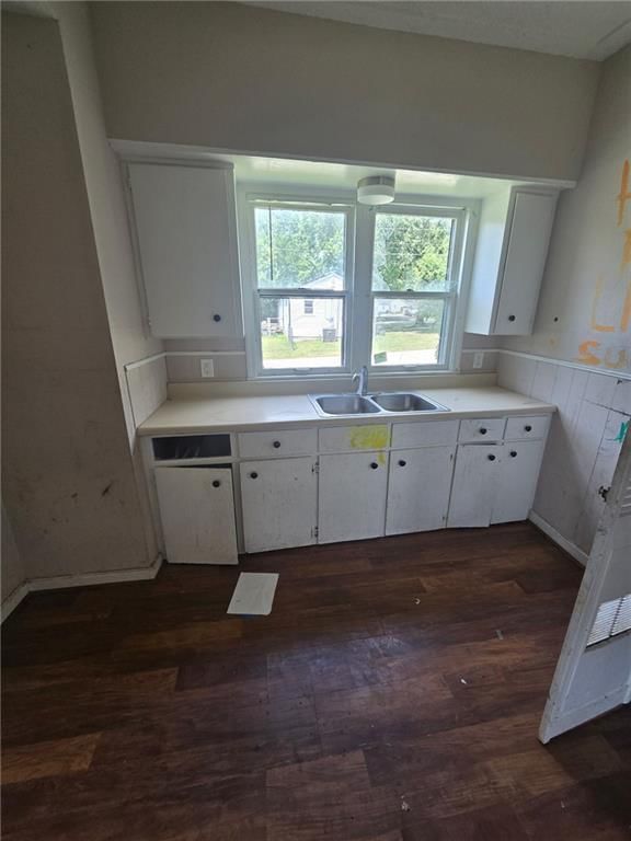 809 W Lexington Street — photo 12