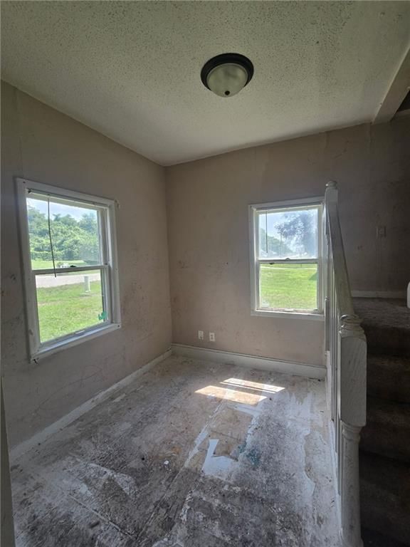 809 W Lexington Street — photo 16