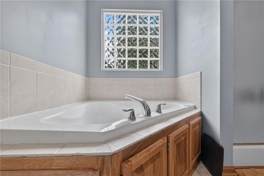 1211 NW Baytree Drive — photo 19