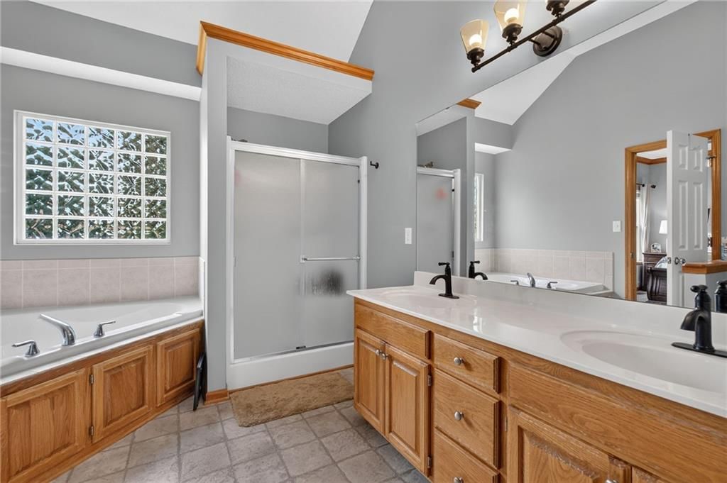 1211 NW Baytree Drive — photo 20