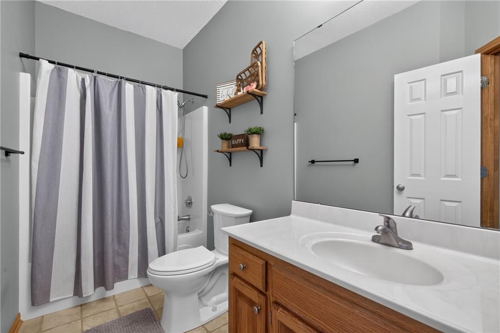 1211 NW Baytree Drive — photo 23