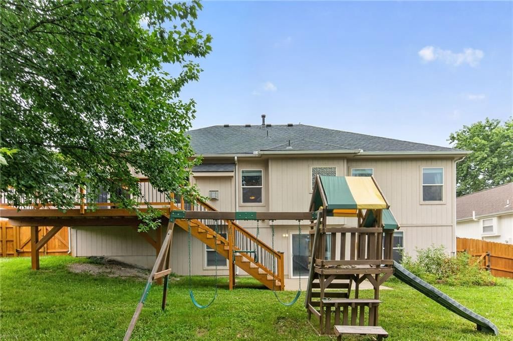 1211 NW Baytree Drive — photo 30
