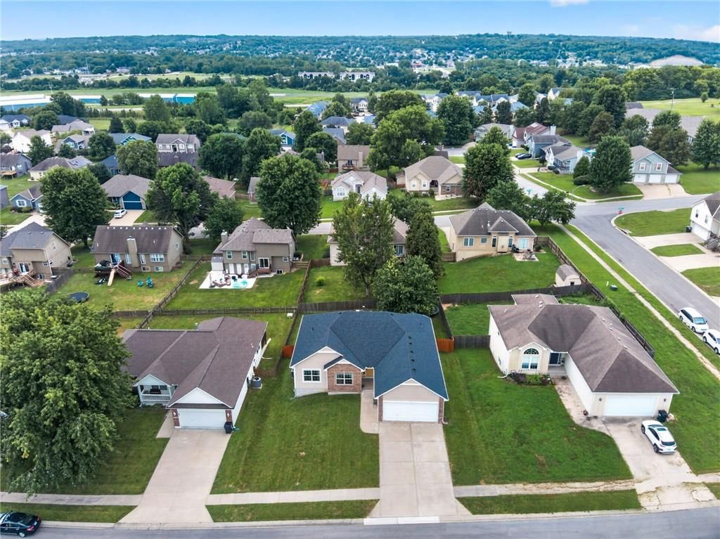 1211 NW Baytree Drive — photo 33
