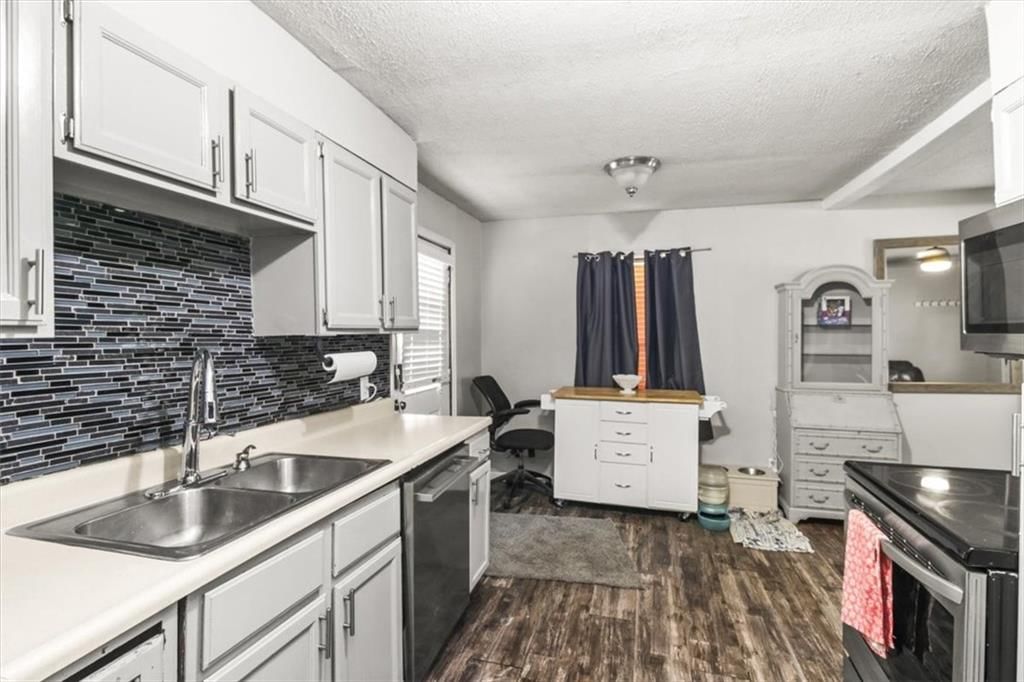 2418 Park Lane — photo 9