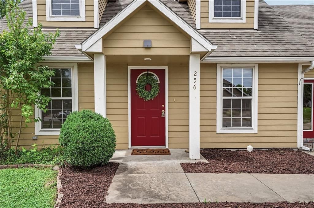 256 N ALDER Street — photo 5