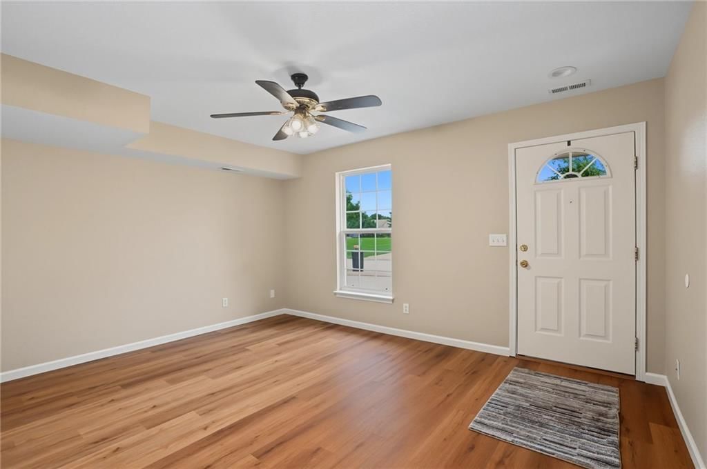 256 N ALDER Street — photo 6