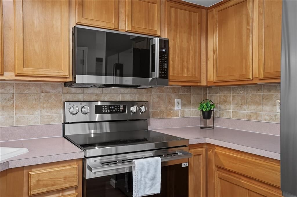 256 N ALDER Street — photo 10