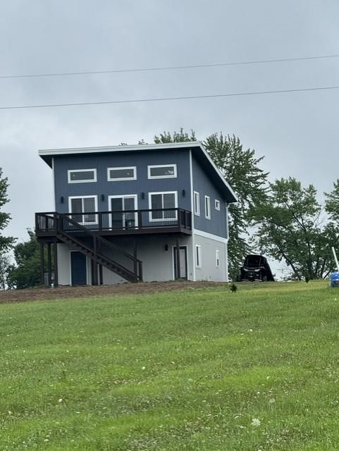 112 Admiral Drive — photo 2
