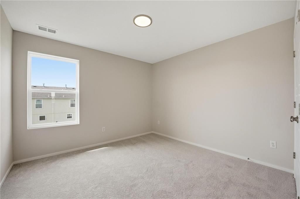 1431 S 4th Street E — photo 22