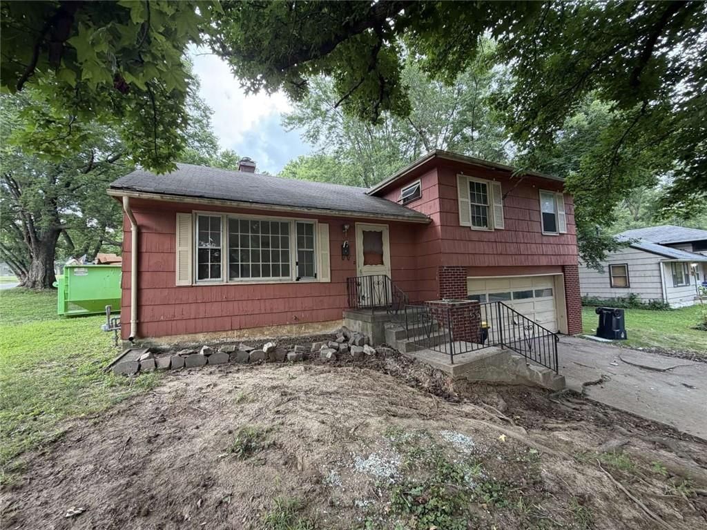 5401 Smalley Avenue — photo 1