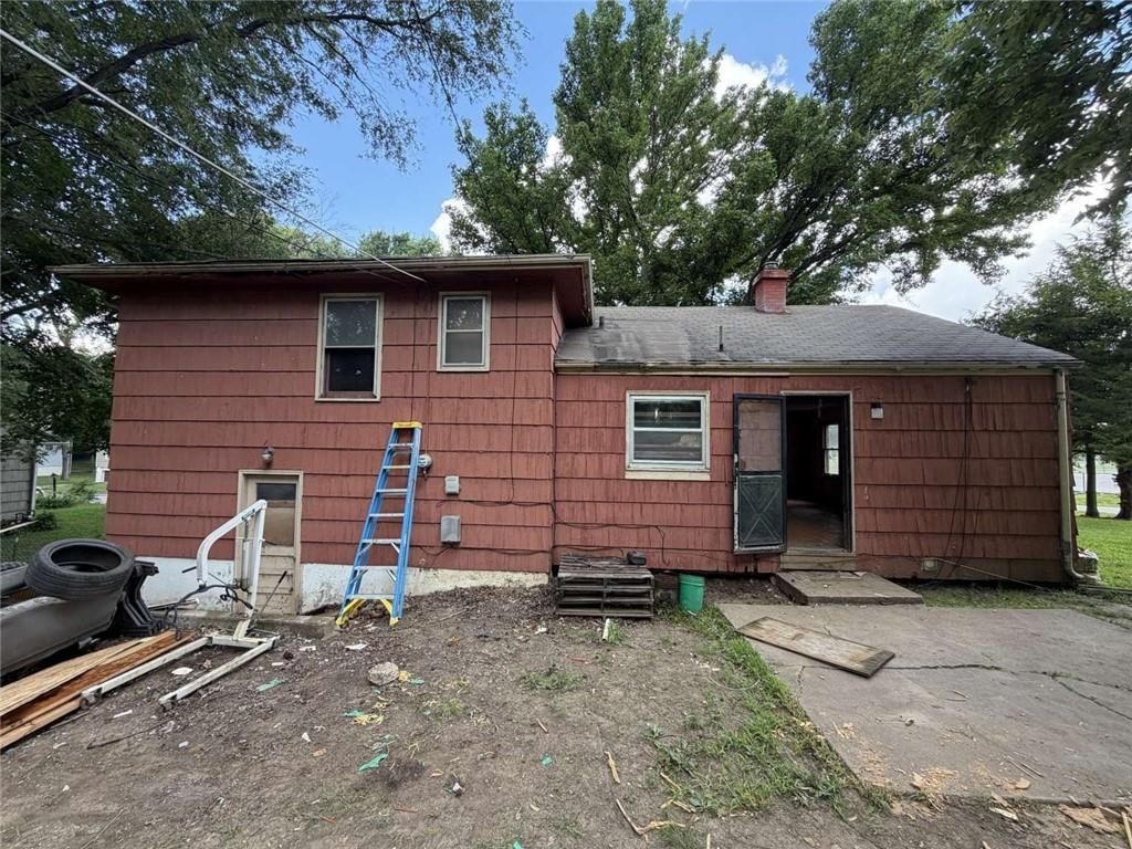 5401 Smalley Avenue — photo 6