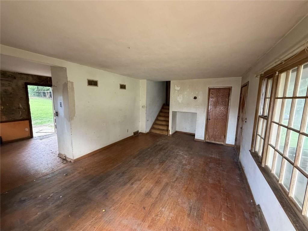 5401 Smalley Avenue — photo 9