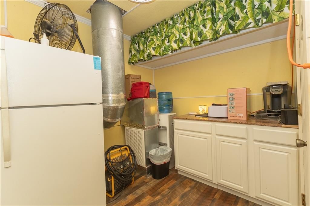 710 Main Street — photo 35