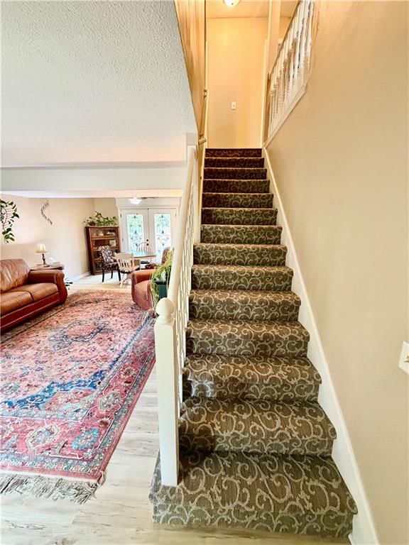 1302 Laurel Street — photo 2