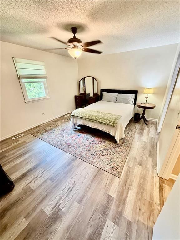 1302 Laurel Street — photo 17