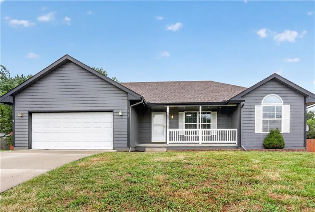 806 Garnet Circle — photo 2