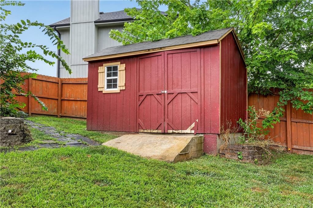 806 Garnet Circle — photo 25