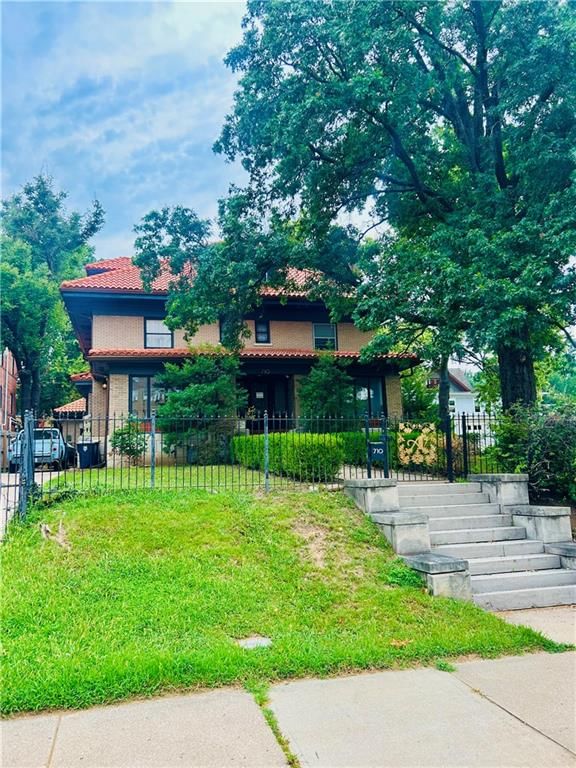 710 E Armour Boulevard — photo 1