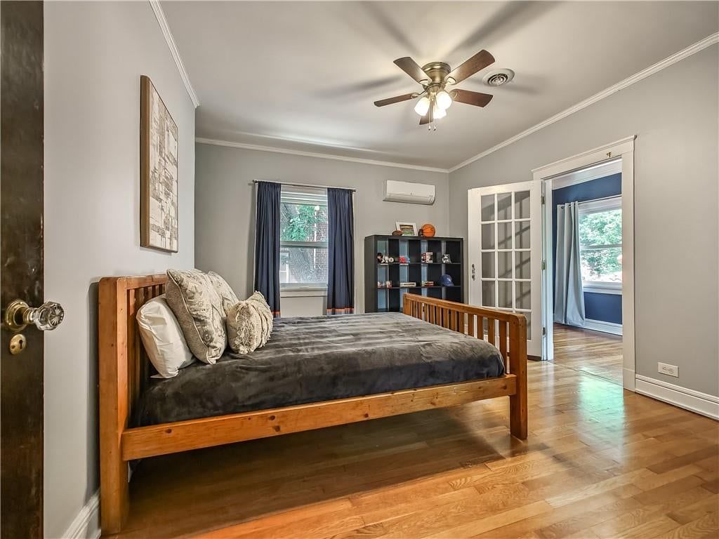Photo 51 of 81 - 710 E Armour Boulevard, Kansas City, MO 64109