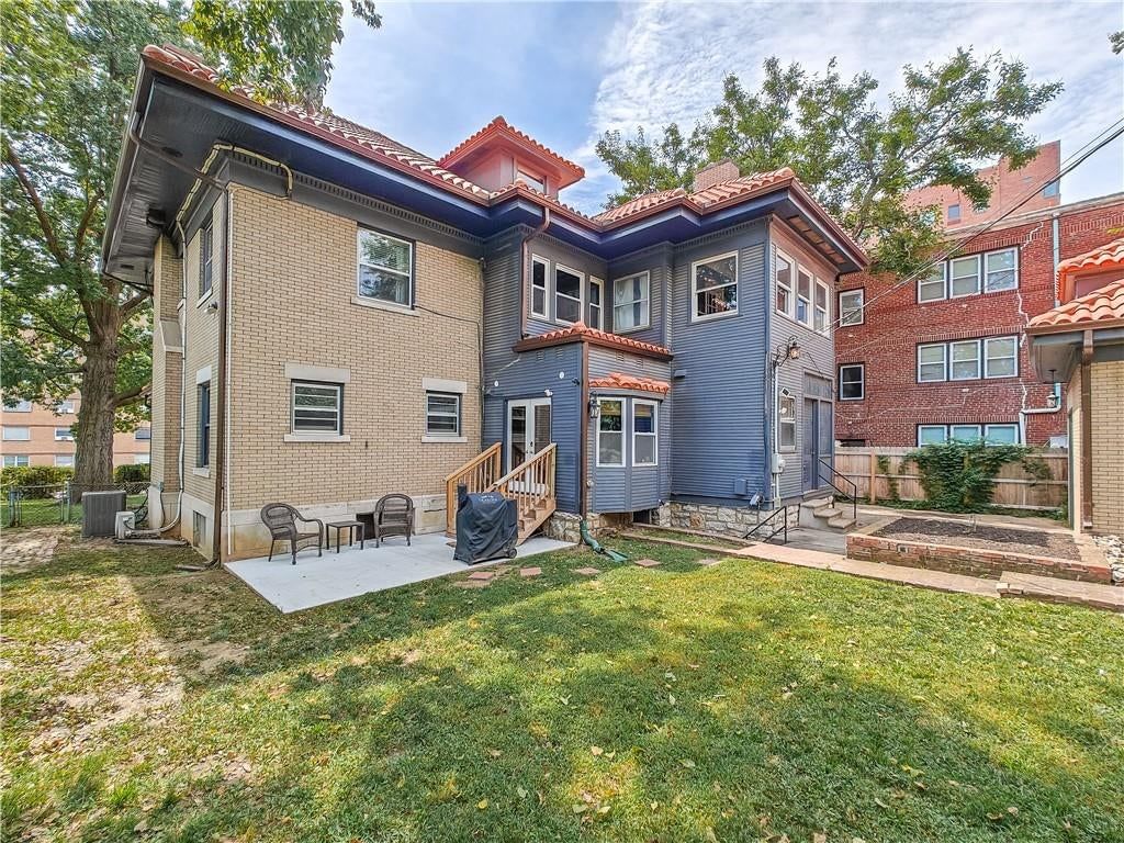 Photo 73 of 81 - 710 E Armour Boulevard, Kansas City, MO 64109