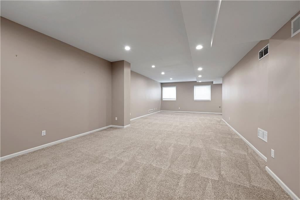 14904 Woodson Street — photo 30