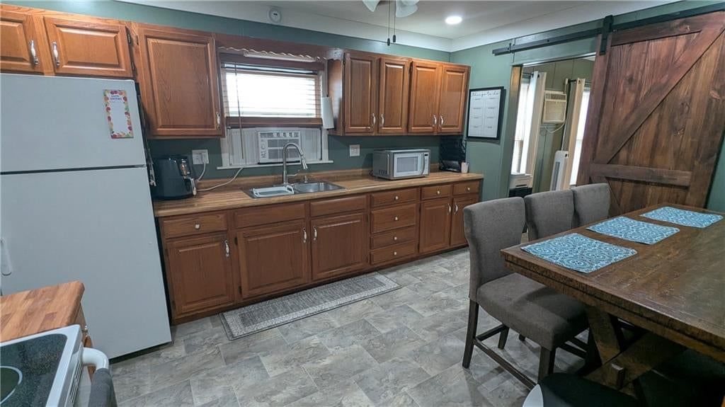 312 S Sycamore Street — photo 18
